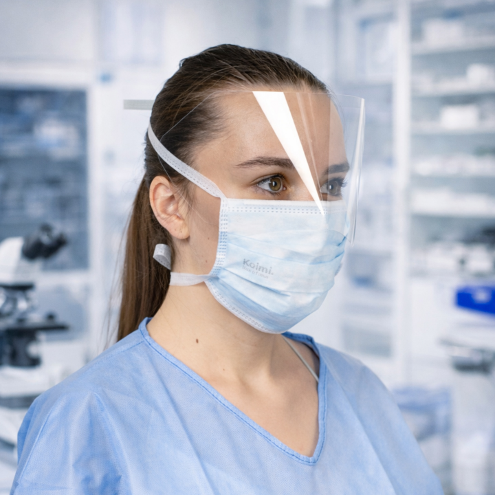 in gebruik maskers blauw – KOLMI® FEELDRY TYPE IIR MASKER MET VIZIER